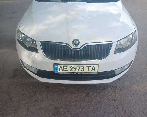 Белый Шкода Октавия, объемом двигателя 1.6 л и пробегом 167 тыс. км за 13300 $, фото 6 на Automoto.ua