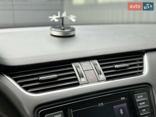 Білий Шкода Октавія, об'ємом двигуна 2 л та пробігом 265 тис. км за 11850 $, фото 55 на Automoto.ua