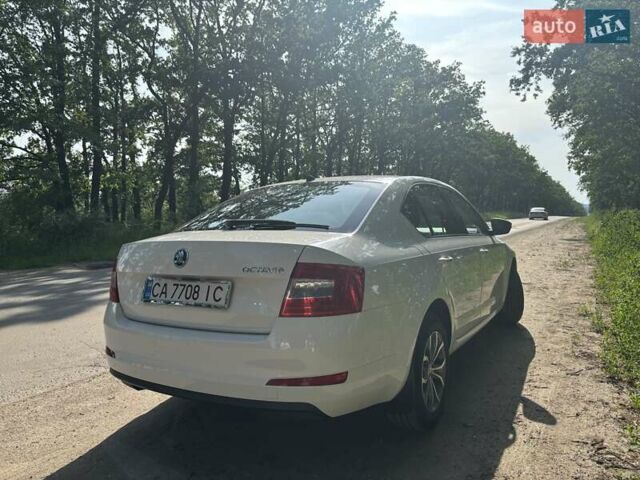 Белый Шкода Октавия, объемом двигателя 1.4 л и пробегом 187 тыс. км за 12500 $, фото 5 на Automoto.ua