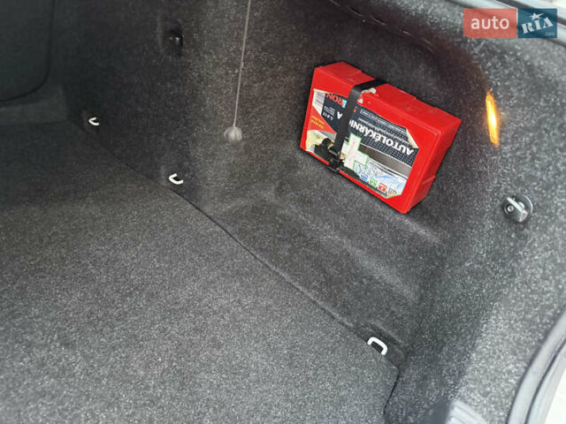 Білий Шкода Октавія, об'ємом двигуна 1.6 л та пробігом 157 тис. км за 10800 $, фото 49 на Automoto.ua