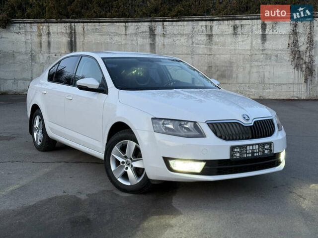Белый Шкода Октавия, объемом двигателя 2 л и пробегом 163 тыс. км за 13999 $, фото 78 на Automoto.ua