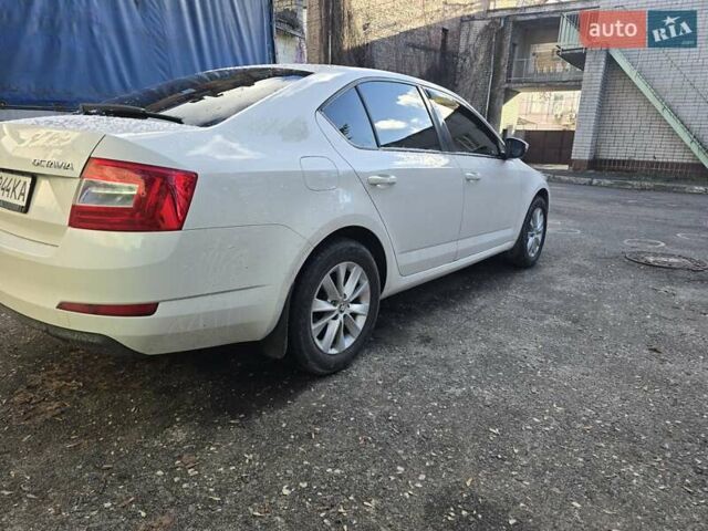 Білий Шкода Октавія, об'ємом двигуна 1.4 л та пробігом 280 тис. км за 11000 $, фото 3 на Automoto.ua