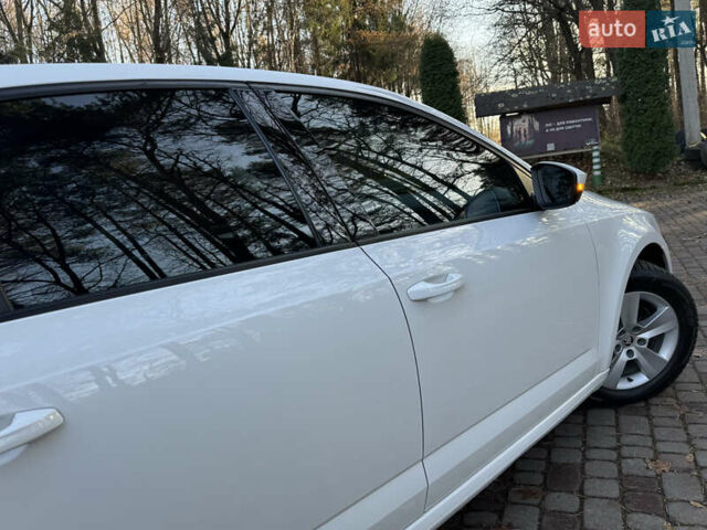 Белый Шкода Октавия, объемом двигателя 1.6 л и пробегом 207 тыс. км за 10499 $, фото 53 на Automoto.ua