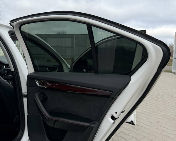 Білий Шкода Октавія, об'ємом двигуна 1.8 л та пробігом 192 тис. км за 10499 $, фото 34 на Automoto.ua