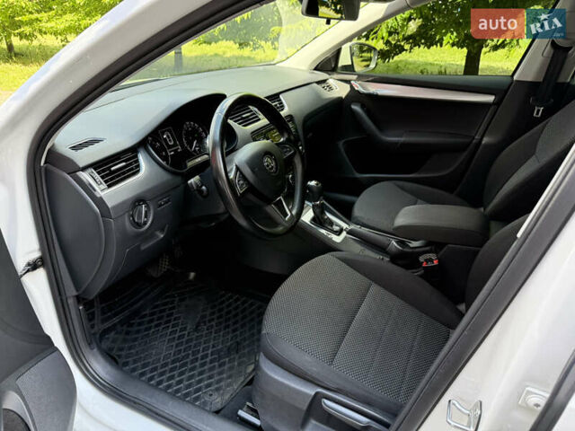Білий Шкода Октавія, об'ємом двигуна 1.4 л та пробігом 210 тис. км за 11999 $, фото 15 на Automoto.ua