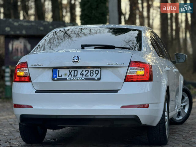 Белый Шкода Октавия, объемом двигателя 1.6 л и пробегом 207 тыс. км за 10499 $, фото 42 на Automoto.ua