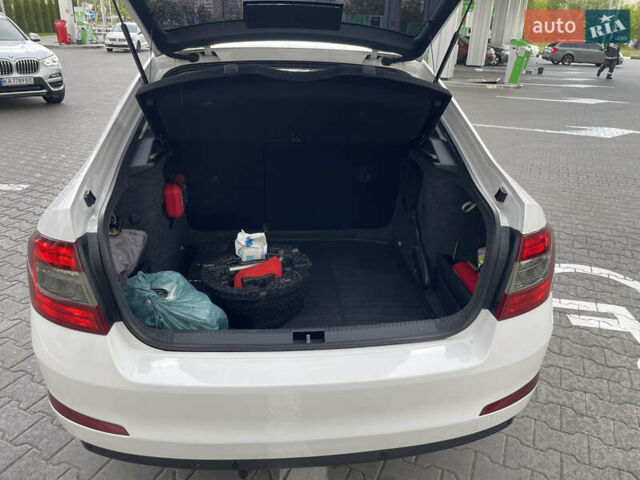 Белый Шкода Октавия, объемом двигателя 1.6 л и пробегом 175 тыс. км за 16000 $, фото 34 на Automoto.ua