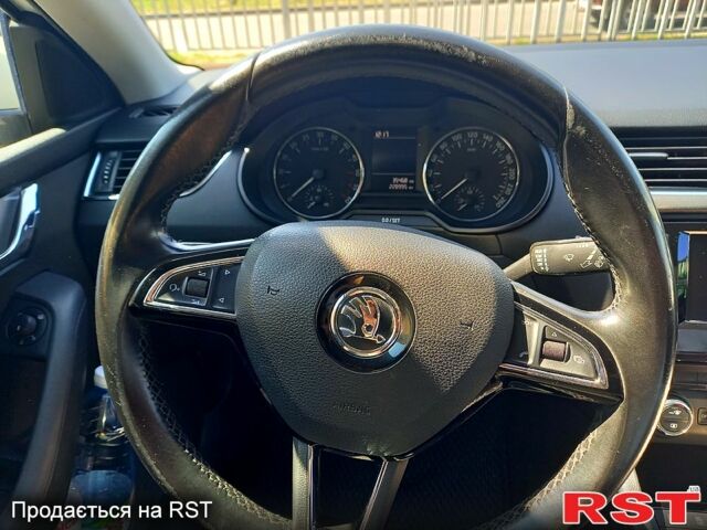 Білий Шкода Октавія, об'ємом двигуна 1.6 л та пробігом 240 тис. км за 9800 $, фото 1 на Automoto.ua