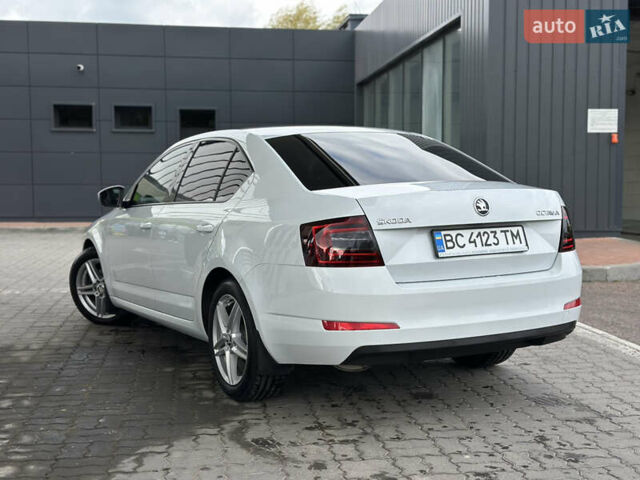 Білий Шкода Октавія, об'ємом двигуна 2 л та пробігом 265 тис. км за 11850 $, фото 28 на Automoto.ua