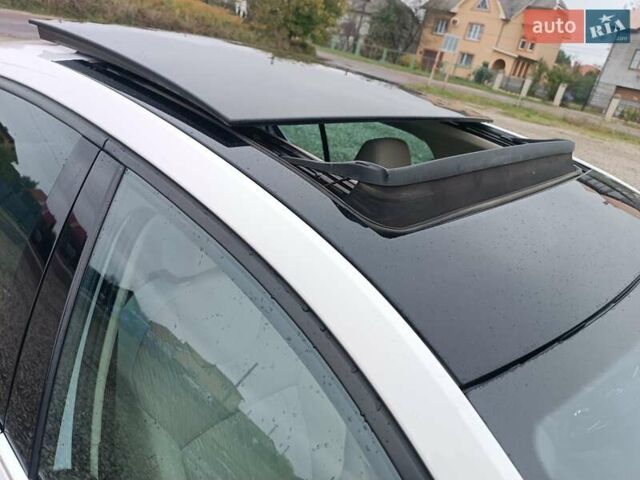 Білий Шкода Октавія, об'ємом двигуна 2 л та пробігом 270 тис. км за 14000 $, фото 17 на Automoto.ua