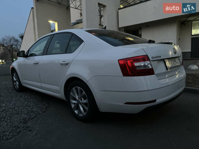 Білий Шкода Октавія, об'ємом двигуна 1.6 л та пробігом 193 тис. км за 13850 $, фото 3 на Automoto.ua