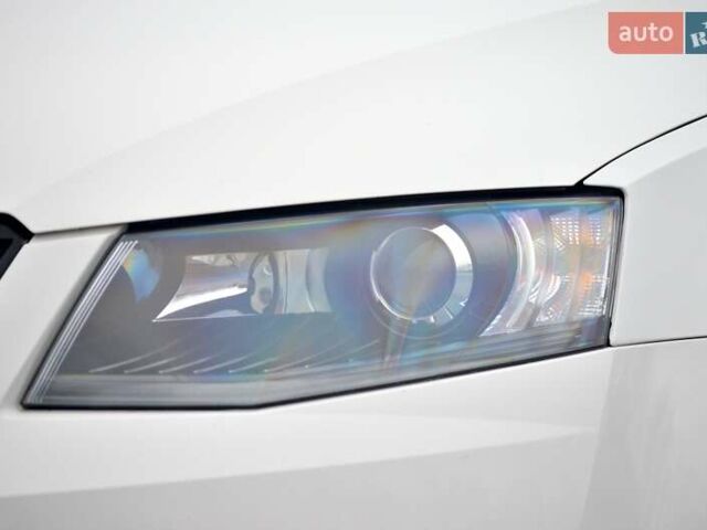 Белый Шкода Октавия, объемом двигателя 1.8 л и пробегом 130 тыс. км за 15555 $, фото 13 на Automoto.ua