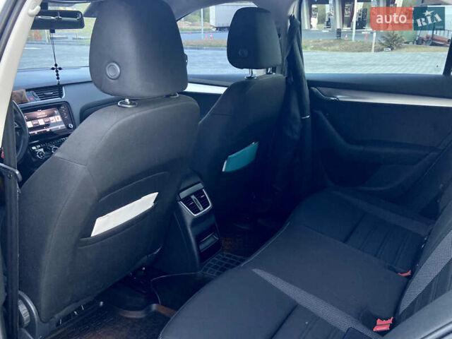 Белый Шкода Октавия, объемом двигателя 1.97 л и пробегом 238 тыс. км за 13750 $, фото 25 на Automoto.ua