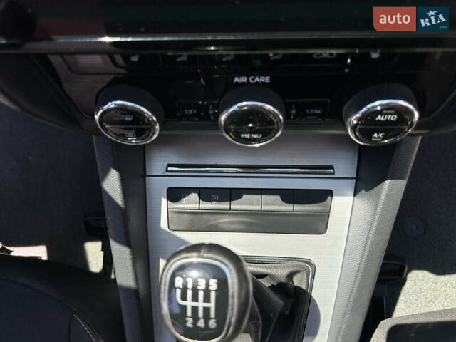 Белый Шкода Октавия, объемом двигателя 1.4 л и пробегом 170 тыс. км за 14500 $, фото 4 на Automoto.ua