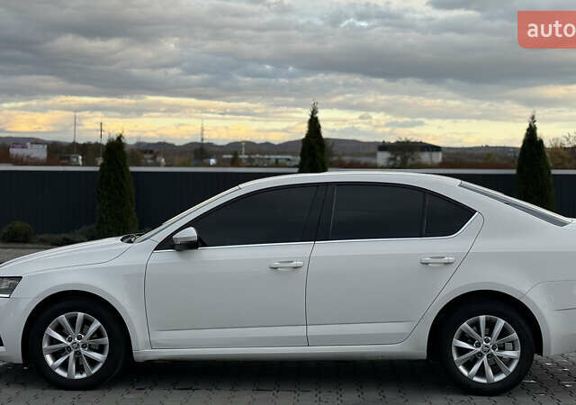 Білий Шкода Октавія, об'ємом двигуна 1.6 л та пробігом 260 тис. км за 13950 $, фото 9 на Automoto.ua