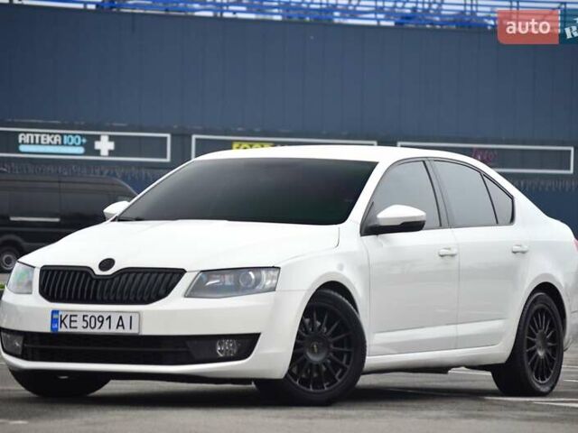 Белый Шкода Октавия, объемом двигателя 1.8 л и пробегом 130 тыс. км за 15555 $, фото 7 на Automoto.ua