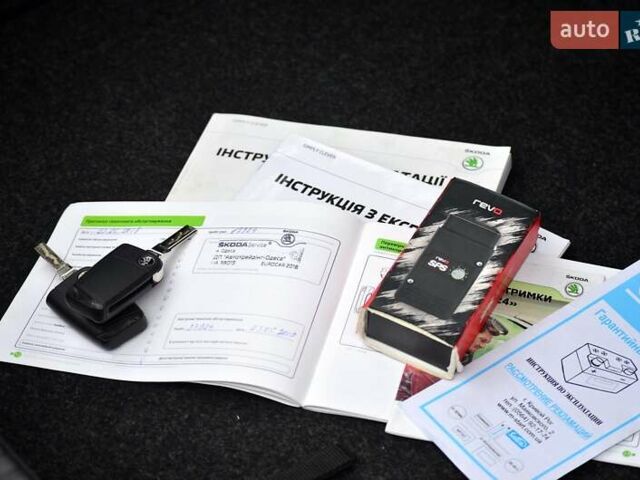 Белый Шкода Октавия, объемом двигателя 1.8 л и пробегом 130 тыс. км за 15555 $, фото 32 на Automoto.ua