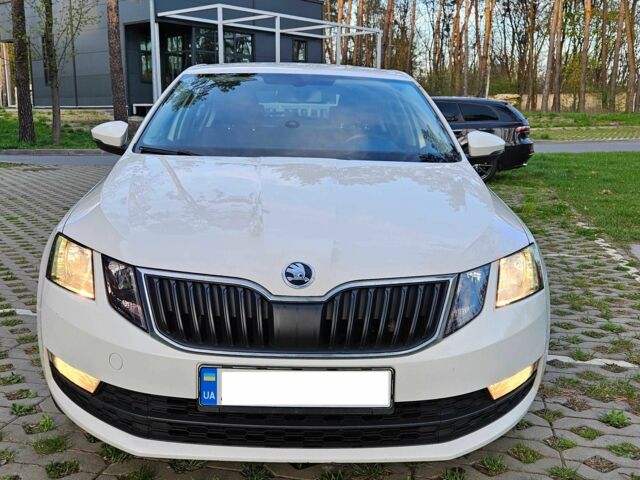Шкода Октавия 2017 в Киеве на Automoto.ua Белый Шкода Октавия, объемом двигателя 1.4 л и пробегом 236 тыс. км за 13900 $, фото 19 на Automoto.ua