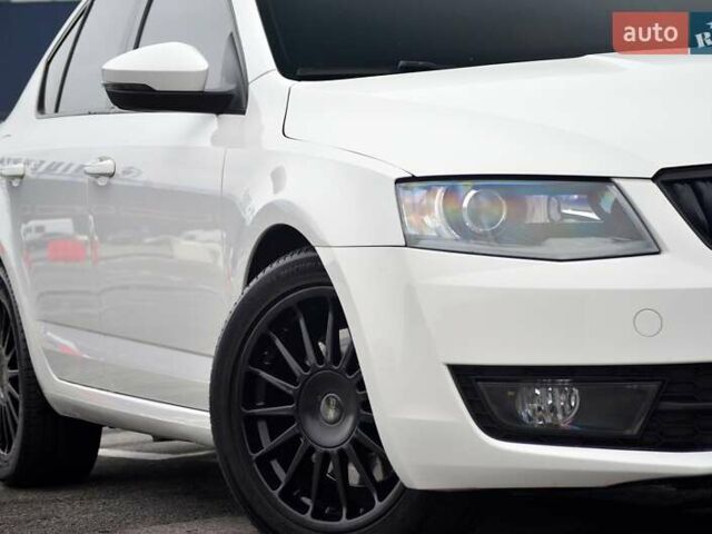 Белый Шкода Октавия, объемом двигателя 1.8 л и пробегом 130 тыс. км за 15555 $, фото 15 на Automoto.ua