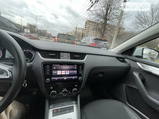 Белый Шкода Октавия, объемом двигателя 1.6 л и пробегом 299 тыс. км за 12800 $, фото 31 на Automoto.ua