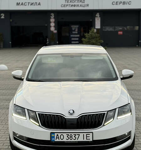 Білий Шкода Октавія, об'ємом двигуна 1.6 л та пробігом 260 тис. км за 13950 $, фото 12 на Automoto.ua