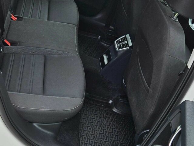 Шкода Октавия 2017 в Киеве на Automoto.ua Белый Шкода Октавия, объемом двигателя 1.4 л и пробегом 236 тыс. км за 13900 $, фото 12 на Automoto.ua