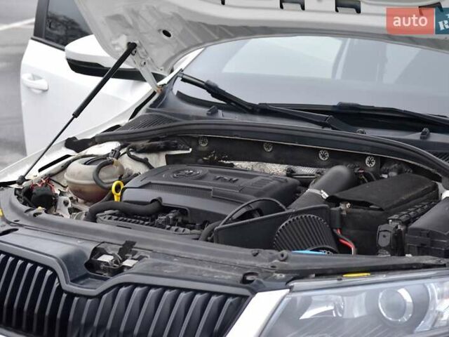 Белый Шкода Октавия, объемом двигателя 1.8 л и пробегом 130 тыс. км за 15555 $, фото 31 на Automoto.ua