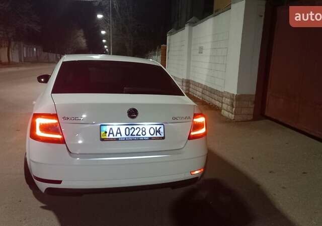 Белый Шкода Октавия, объемом двигателя 1.4 л и пробегом 214 тыс. км за 13500 $, фото 15 на Automoto.ua