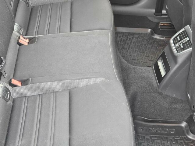 Белый Шкода Октавия, объемом двигателя 1.4 л и пробегом 236 тыс. км за 13750 $, фото 8 на Automoto.ua