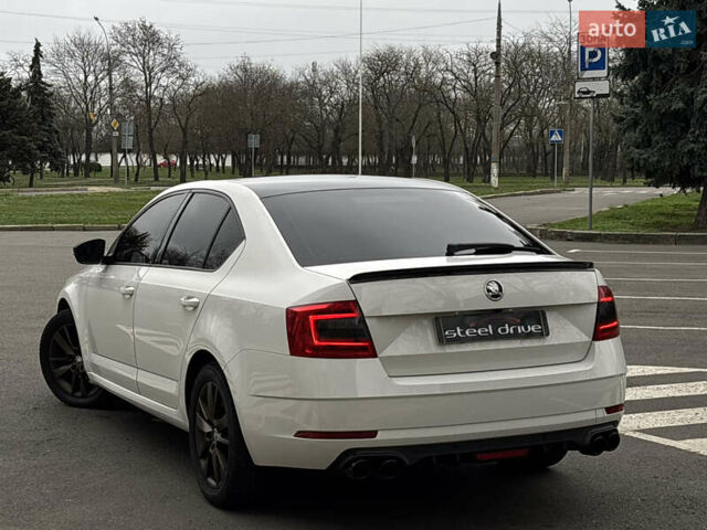 Белый Шкода Октавия, объемом двигателя 1.97 л и пробегом 269 тыс. км за 15999 $, фото 4 на Automoto.ua