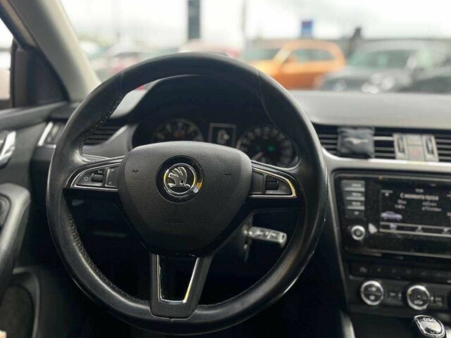 Білий Шкода Октавія, об'ємом двигуна 1.4 л та пробігом 284 тис. км за 10700 $, фото 12 на Automoto.ua
