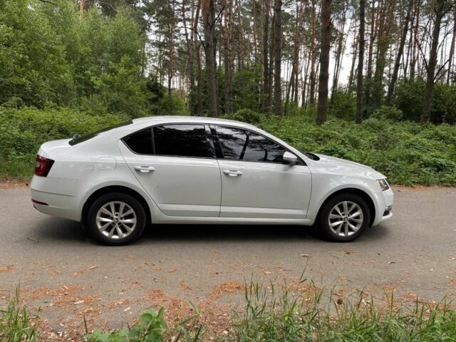 Білий Шкода Октавія, об'ємом двигуна 2 л та пробігом 211 тис. км за 13900 $, фото 13 на Automoto.ua