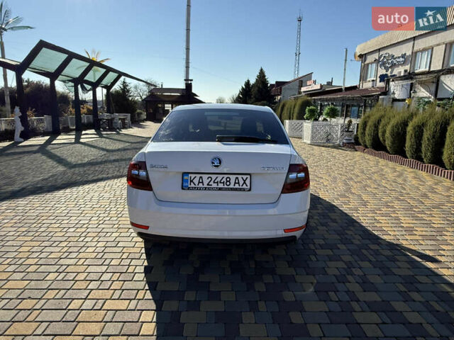 Белый Шкода Октавия, объемом двигателя 1.4 л и пробегом 124 тыс. км за 13990 $, фото 3 на Automoto.ua