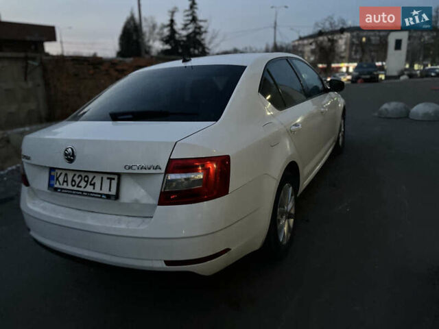 Білий Шкода Октавія, об'ємом двигуна 1.6 л та пробігом 193 тис. км за 13850 $, фото 2 на Automoto.ua