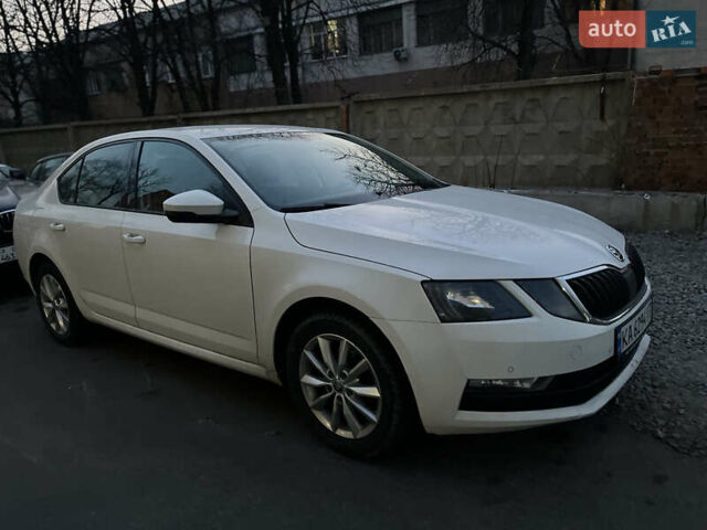 Білий Шкода Октавія, об'ємом двигуна 1.6 л та пробігом 193 тис. км за 13850 $, фото 7 на Automoto.ua