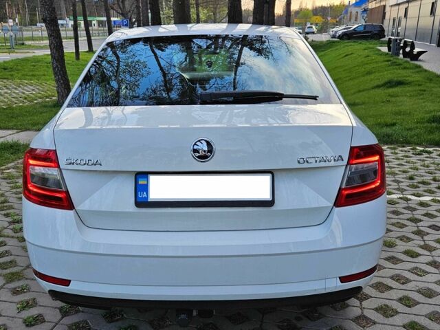 Шкода Октавия 2017 в Киеве на Automoto.ua Белый Шкода Октавия, объемом двигателя 1.4 л и пробегом 236 тыс. км за 13900 $, фото 20 на Automoto.ua