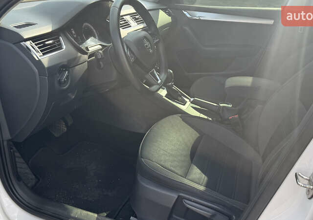 Белый Шкода Октавия, объемом двигателя 1.8 л и пробегом 150 тыс. км за 12900 $, фото 8 на Automoto.ua