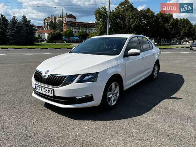Білий Шкода Октавія, об'ємом двигуна 1.4 л та пробігом 109 тис. км за 16500 $, фото 7 на Automoto.ua