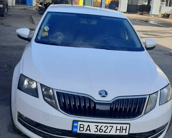 Шкода Октавія 2017 у Кропивницькому (Кіровограді) на Automoto.ua Білий Шкода Октавія, об'ємом двигуна 1.6 л та пробігом 80 тис. км за 14500 $, фото 2 на Automoto.ua