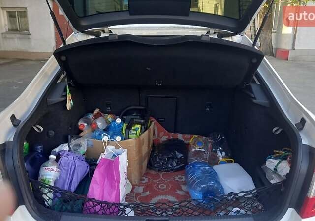 Белый Шкода Октавия, объемом двигателя 1.4 л и пробегом 214 тыс. км за 13500 $, фото 14 на Automoto.ua