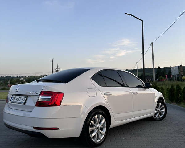 Білий Шкода Октавія, об'ємом двигуна 1.6 л та пробігом 221 тис. км за 13999 $, фото 2 на Automoto.ua