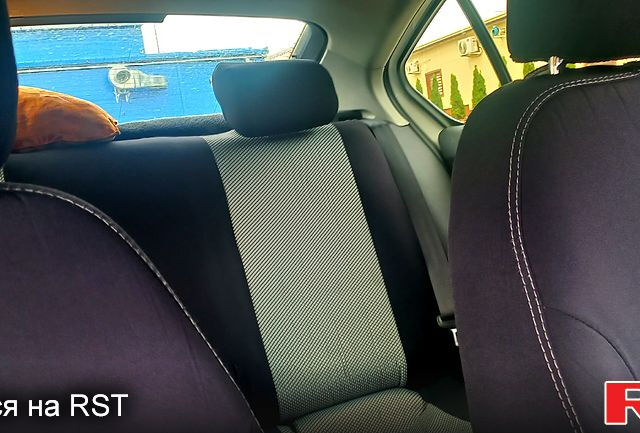 Білий Шкода Октавія, об'ємом двигуна 2 л та пробігом 0 тис. км за 12000 $, фото 3 на Automoto.ua