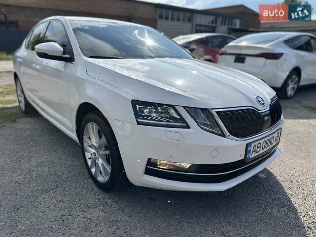 Белый Шкода Октавия, объемом двигателя 1.97 л и пробегом 251 тыс. км за 16300 $, фото 4 на Automoto.ua