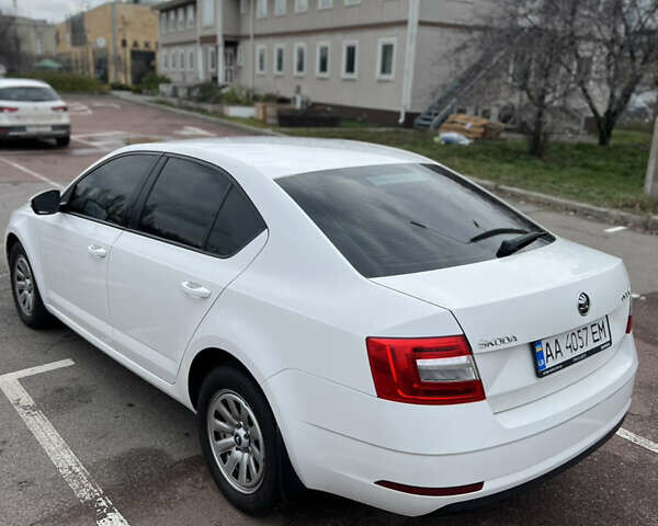 Білий Шкода Октавія, об'ємом двигуна 1.4 л та пробігом 311 тис. км за 9600 $, фото 8 на Automoto.ua