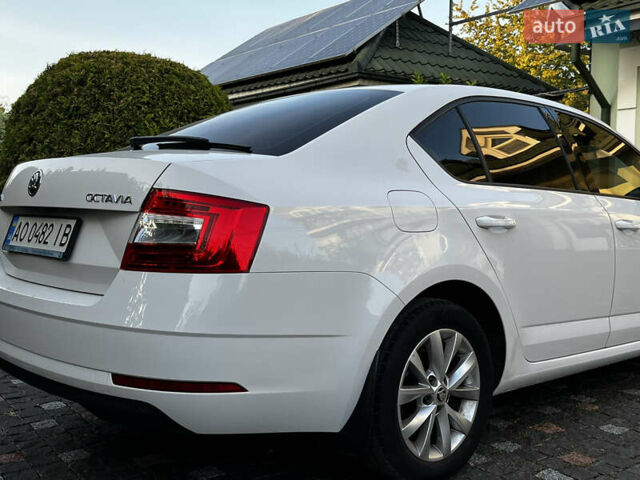 Білий Шкода Октавія, об'ємом двигуна 1.97 л та пробігом 103 тис. км за 19000 $, фото 4 на Automoto.ua