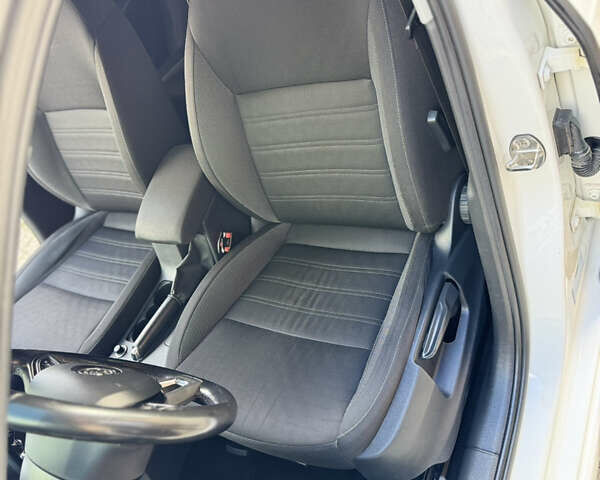 Білий Шкода Октавія, об'ємом двигуна 2 л та пробігом 302 тис. км за 15700 $, фото 14 на Automoto.ua