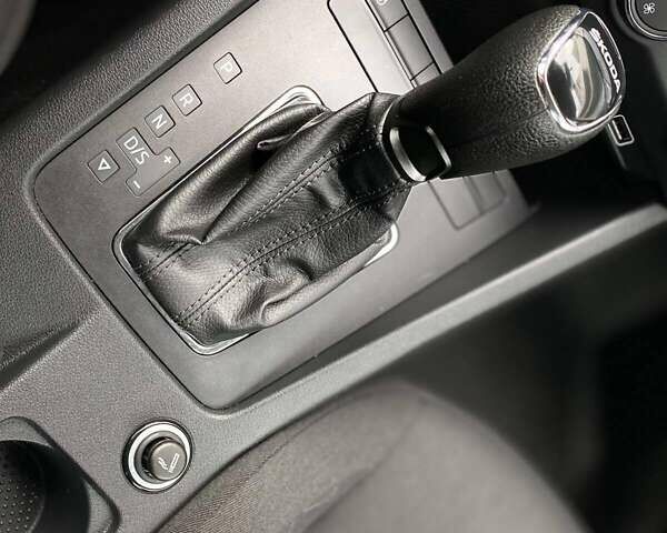 Шкода Октавия 2018 в Одессе на Automoto.ua Белый Шкода Октавия, объемом двигателя 1.6 л и пробегом 12 тыс. км за 15922 $, фото 15 на Automoto.ua