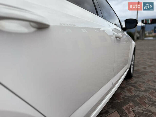 Белый Шкода Октавия, объемом двигателя 2 л и пробегом 301 тыс. км за 14700 $, фото 10 на Automoto.ua