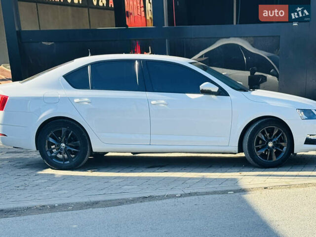 Білий Шкода Октавія, об'ємом двигуна 1.6 л та пробігом 285 тис. км за 14050 $, фото 6 на Automoto.ua