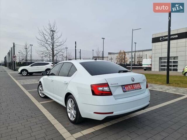 Белый Шкода Октавия, объемом двигателя 1.6 л и пробегом 227 тыс. км за 13300 $, фото 8 на Automoto.ua